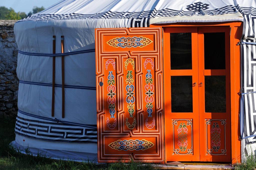 Yourte Nomade-Lodge Les Ecrennes Exteriör bild