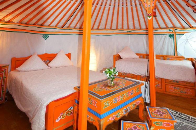 Yourte Nomade-Lodge Les Ecrennes Exteriör bild